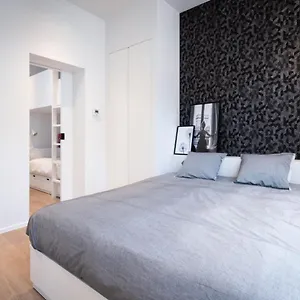 Bedrooms Fully Equipped In A Beautiful House , Brussel België